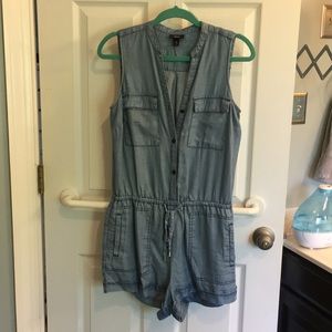 Lightweight chambray sleeveless Romper